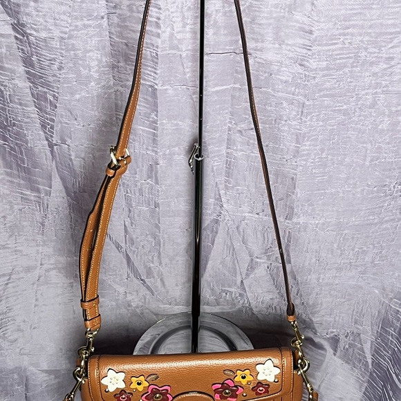 Coach Jade Shoulder Bag w/ Daisy Appliqué - Picture 3 of 10